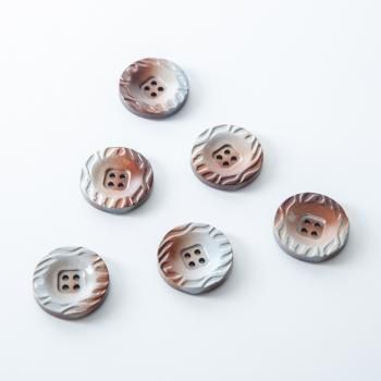 Пуговица с проколами 34 мм пластик 572247 коричневый/серый