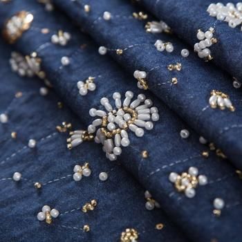 Джинс с вышивкой Dolce&Gabbana 015-19279 синий