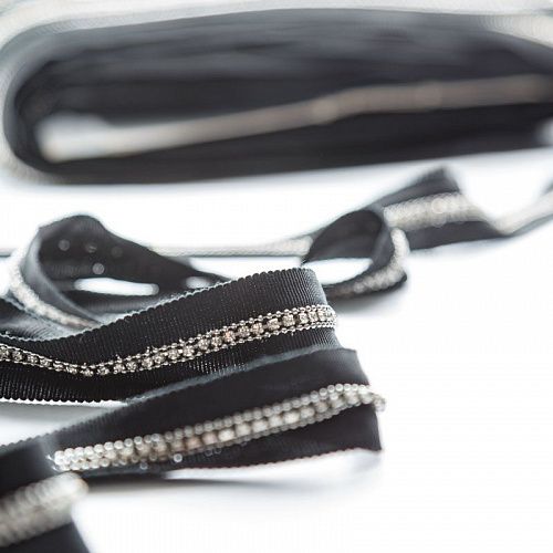 Тесьма декоративная 25 мм со стразами PA0740 черный