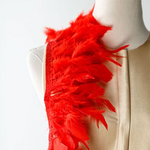 Перо на тесьме 10-16 см 763-красный